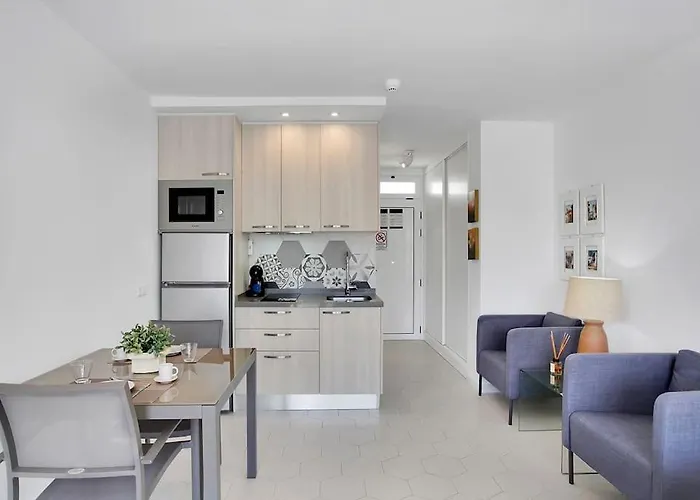 Alexander Playa De Americas Apartment