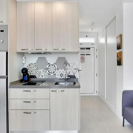 Alexander Playa De Americas Apartment